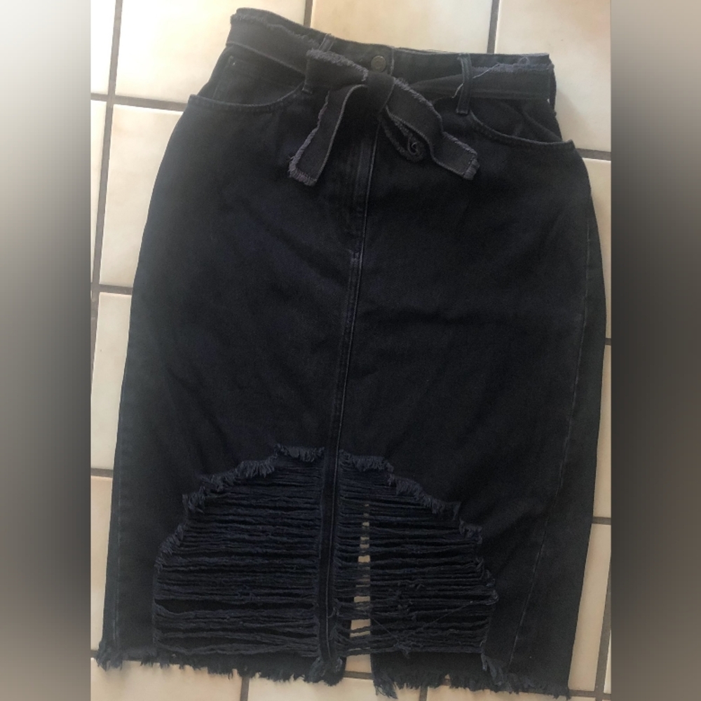 COPY - Zara women's size L long black denim skirt